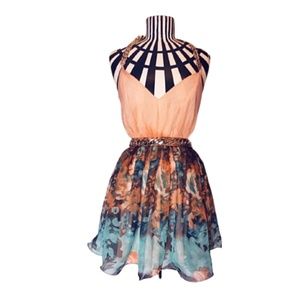 Women’s Clara Story Dress Size Small